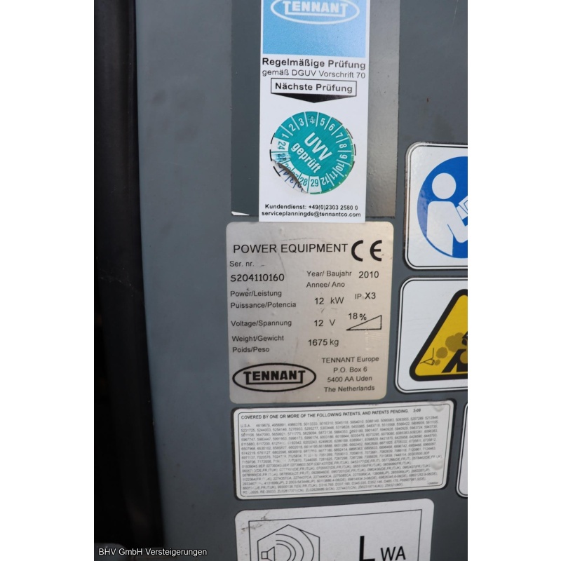 Aufsitzkehrmaschine (Diesel) Tennant S 20