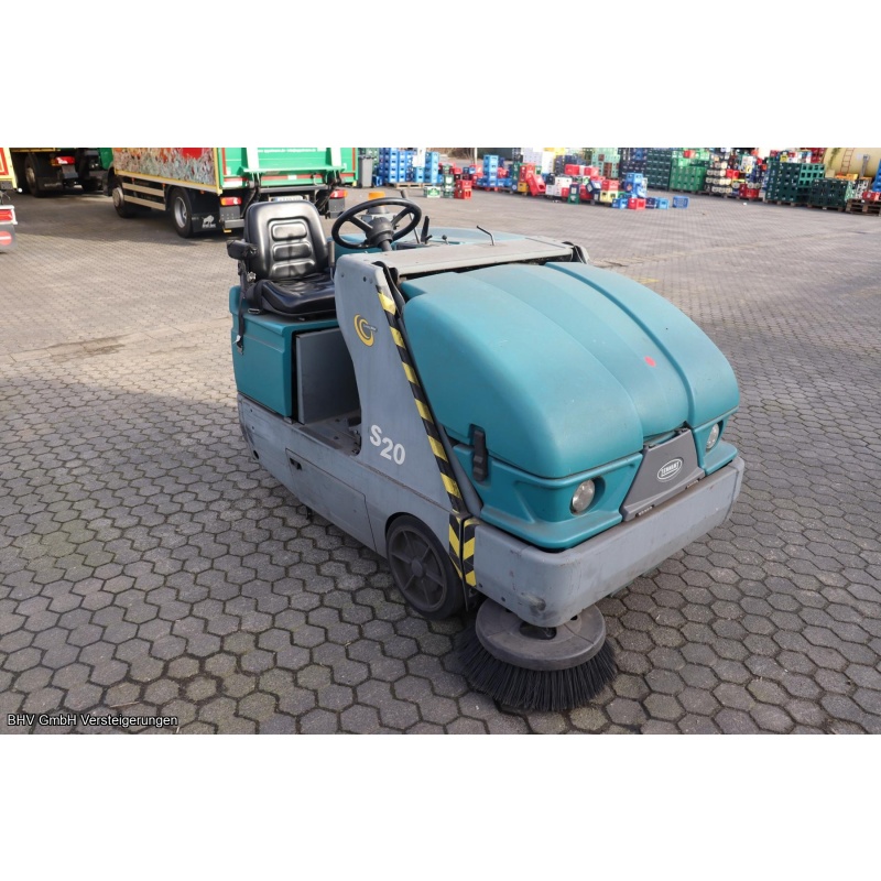 Aufsitzkehrmaschine (Diesel) Tennant S 20