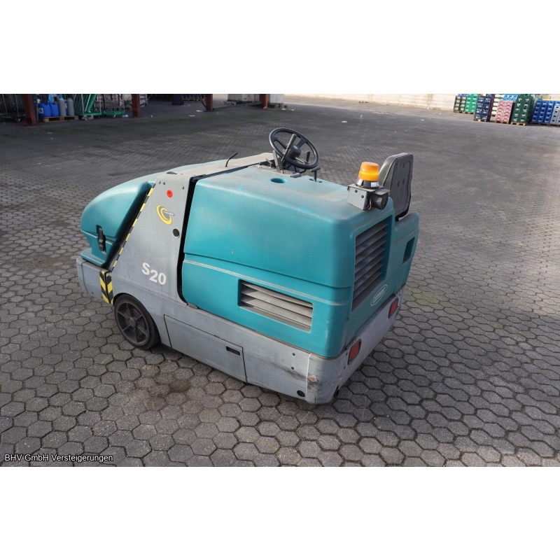 Aufsitzkehrmaschine (Diesel) Tennant S 20