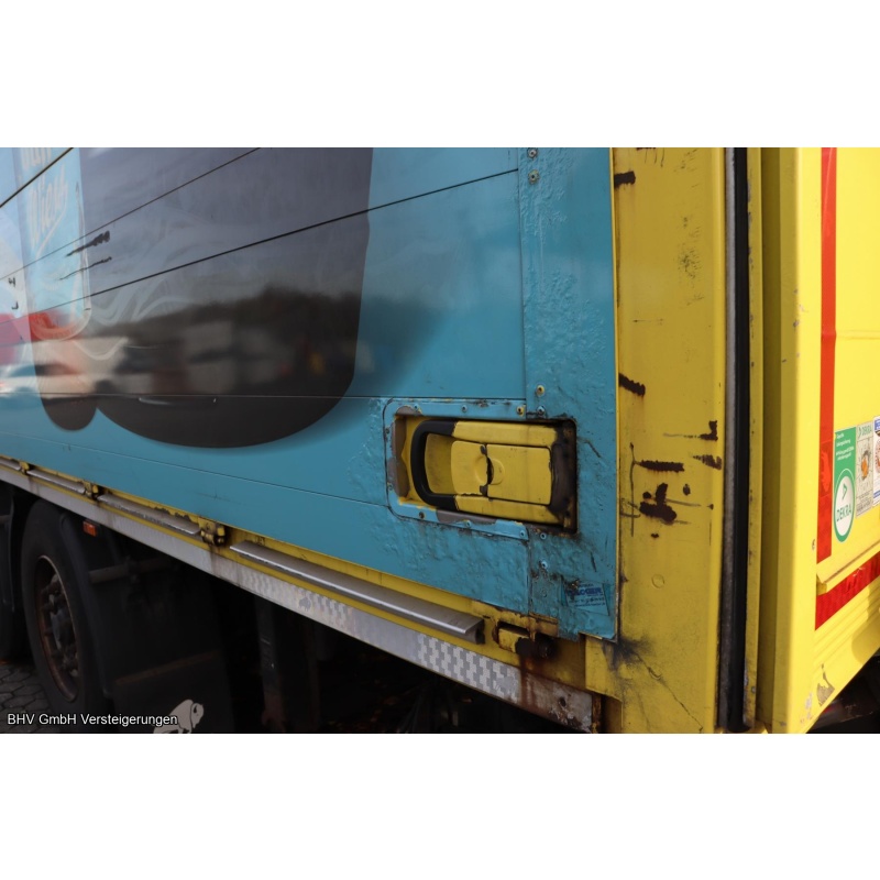 Anhänger Schankwand Tandem mit Hebebühne (K - AP 2151) K+G Tec GmbH  ZPA 18