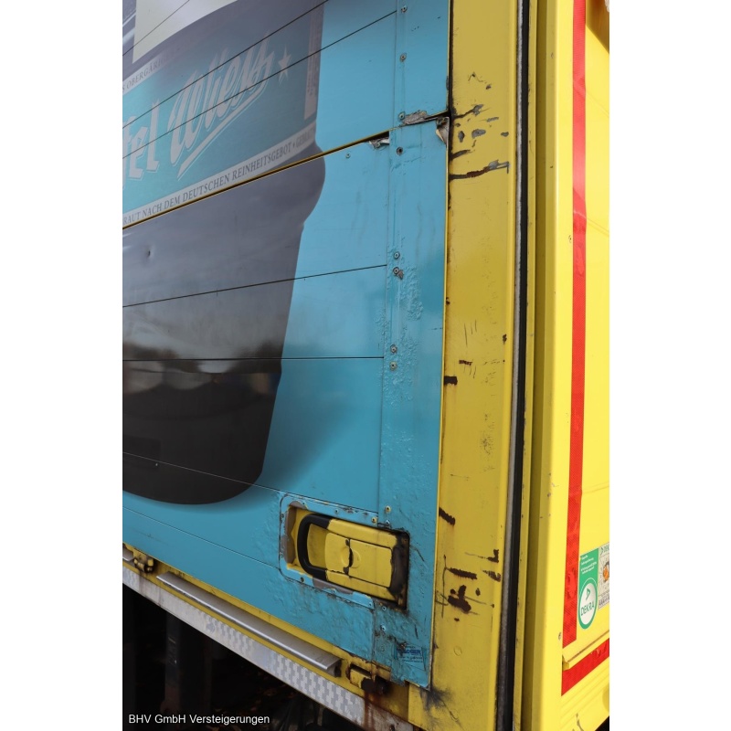 Anhänger Schankwand Tandem mit Hebebühne (K - AP 2151) K+G Tec GmbH  ZPA 18