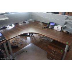 Schreibtischwinkelkombination (höhenverstellbar) ASSMANN Büromöbel