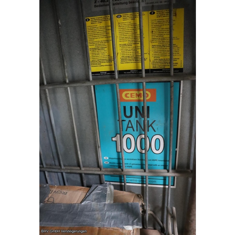 Seecontainer mit mobiler Tankstelle