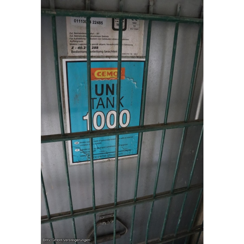 Seecontainer mit mobiler Tankstelle