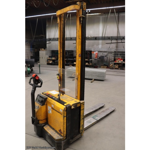 Elektro-Hochhubwagen Jungheinrich