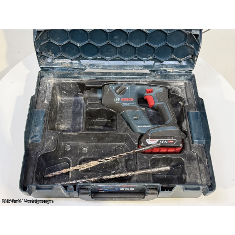 Akku-Bohrhammer (im Koffer)
