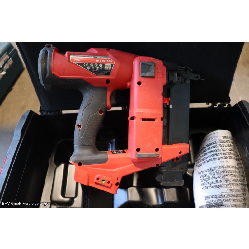 Akku-Coilnagler (im Koffer) Milwaukee M18 FN18GS