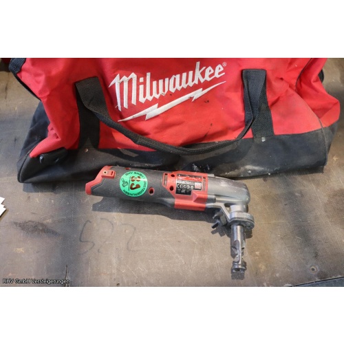Akku-Knabber Milwaukee M12 FNB16