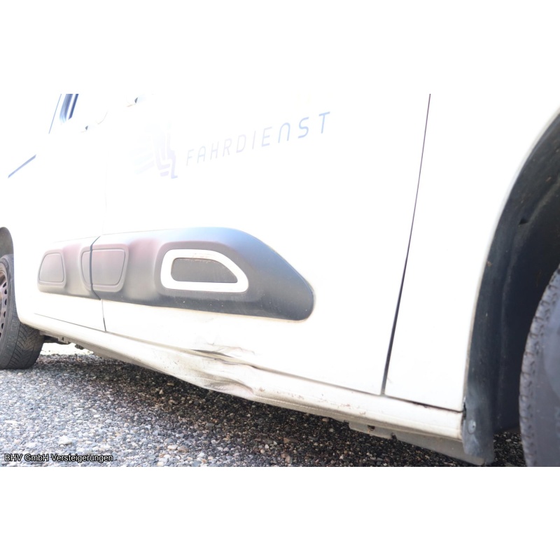 Citroen Berlingo Feel XL (Rollstuhlumbau)