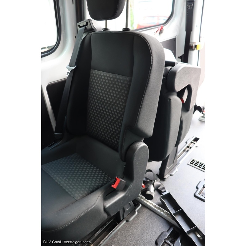 Ford Transit Custom Kombi 320 L1 Trend (Rollstuhlumbau)