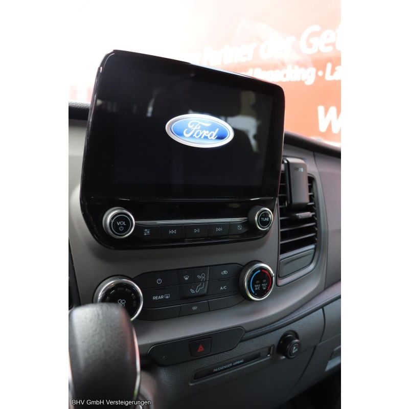 Ford Transit Custom Kombi 320 L1 Trend (Rollstuhlumbau)