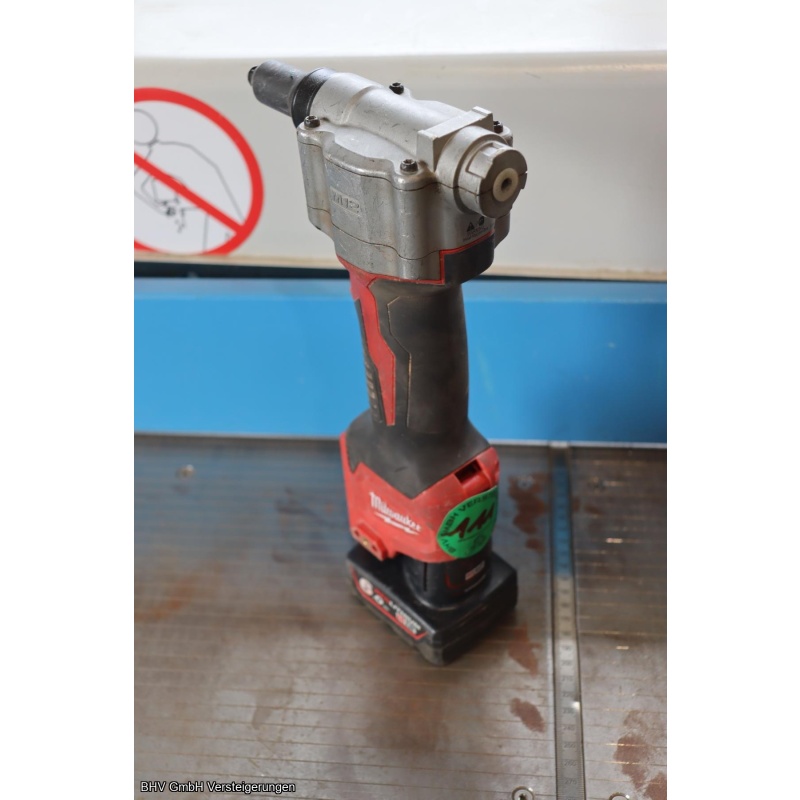 Akku-Nietwerkzeug Milwaukee M12 BPRT