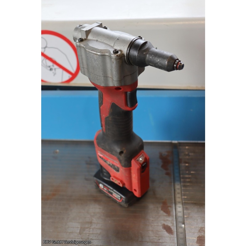 Akku-Nietwerkzeug Milwaukee M12 BPRT