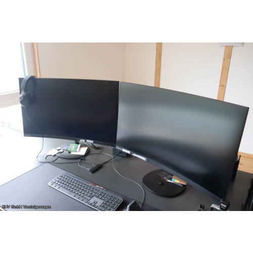 TFT-Monitore (Stückzahl: 2)