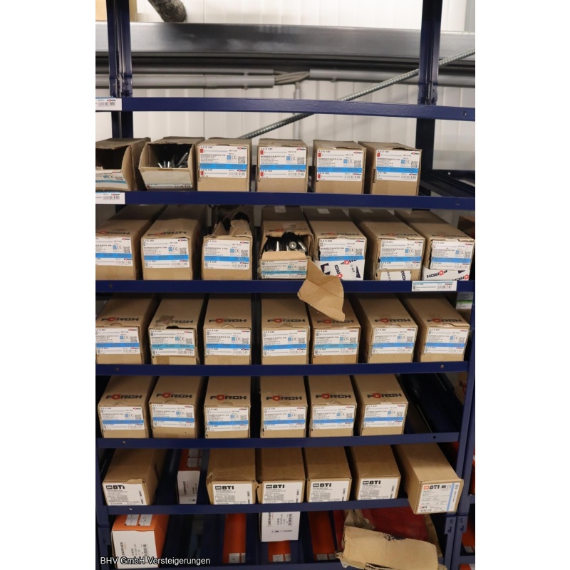 Posten Schrauben und Verbrauchsmaterialien