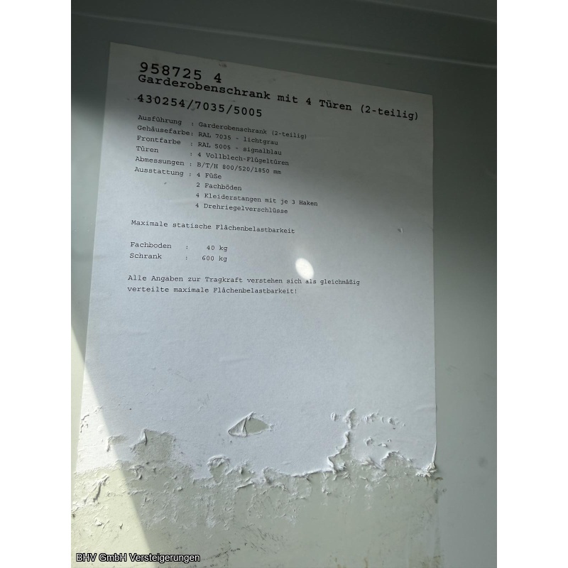 Garderobenschrank mit 4 Türen