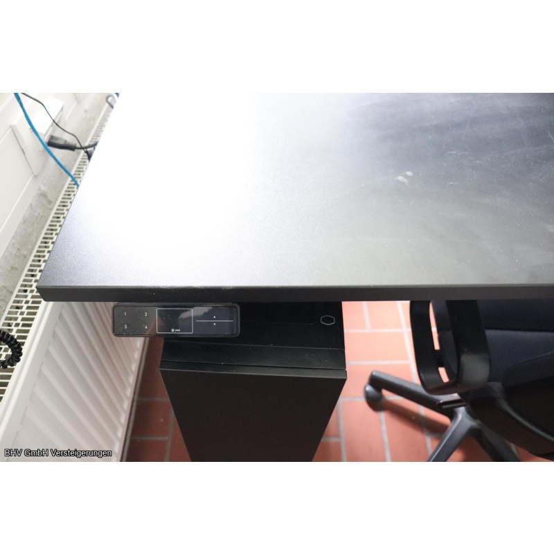 Schreibtisch elektr. höhenverstellbar