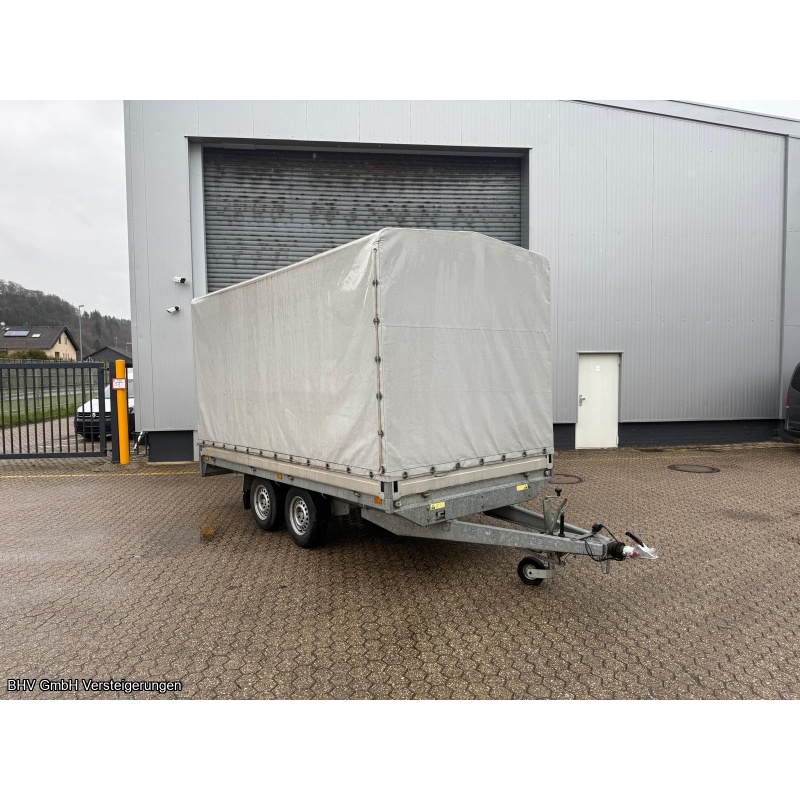 PKW Anhänger mit Plane SARIS C3500