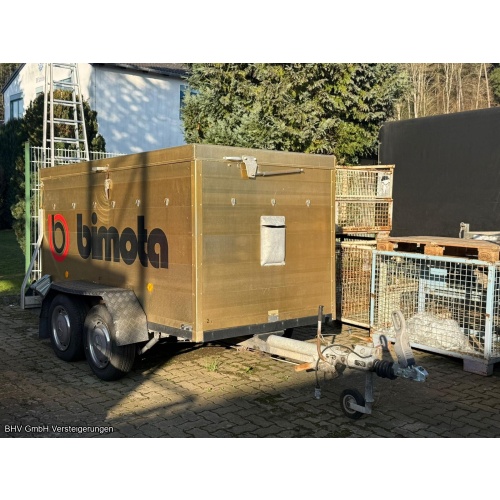 Kofferanhänger mit Rampe und Aufstelldach